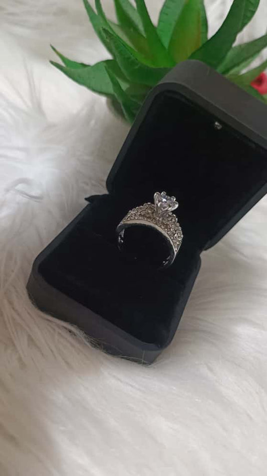 Elegant Silver Ring with Pave-Set Stones